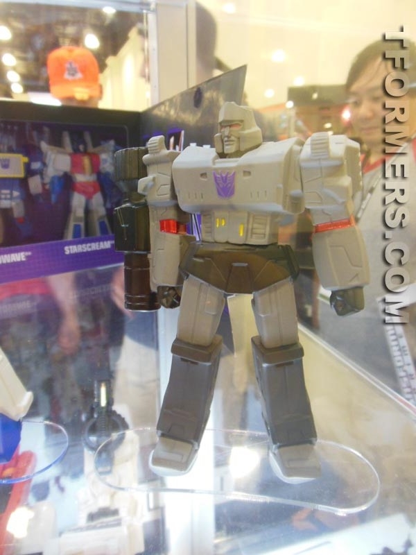 BotCon 2013   Transformers SDCC Images Gallery Metroplex, G1 5 Pack, Shockwaves' Lab  (25 of 101)